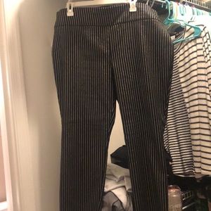 NY&Co black and silver ankle pants